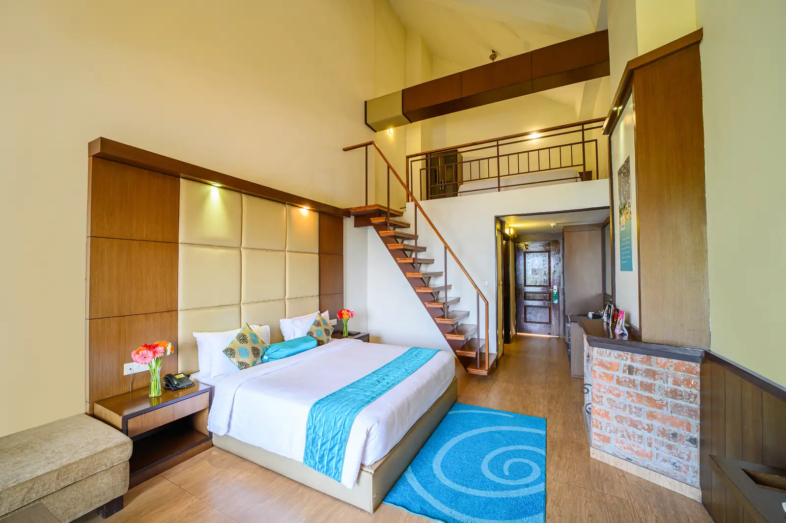 Premier Attic Room