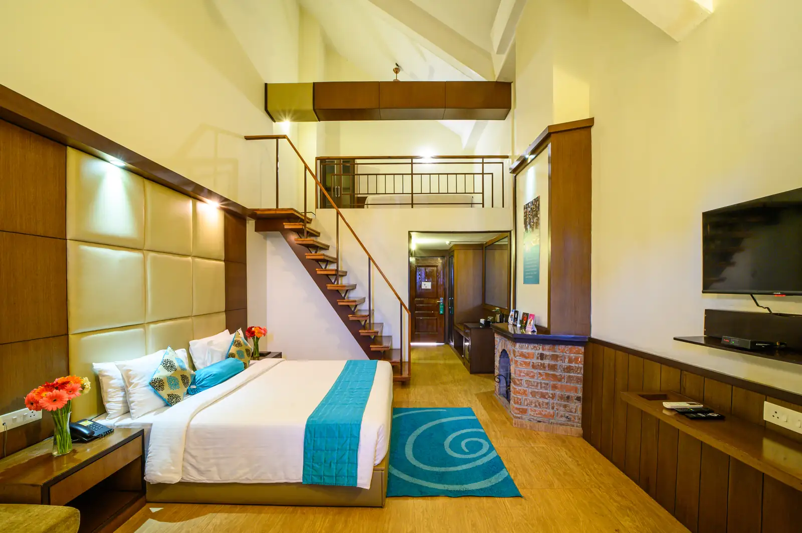 Premier Attic Room