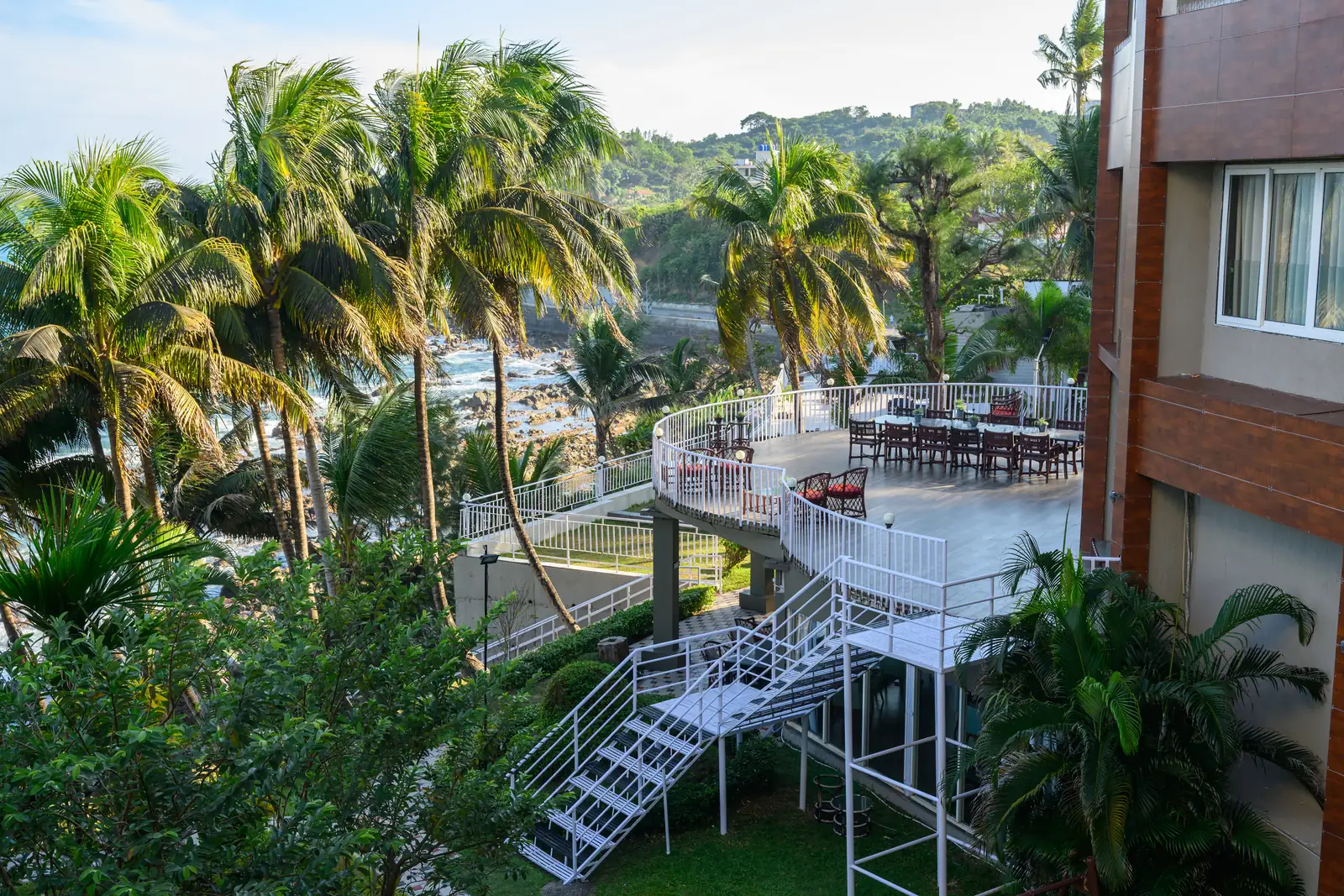 Side view of Sinclairs Bayview perched on the coastal headland
