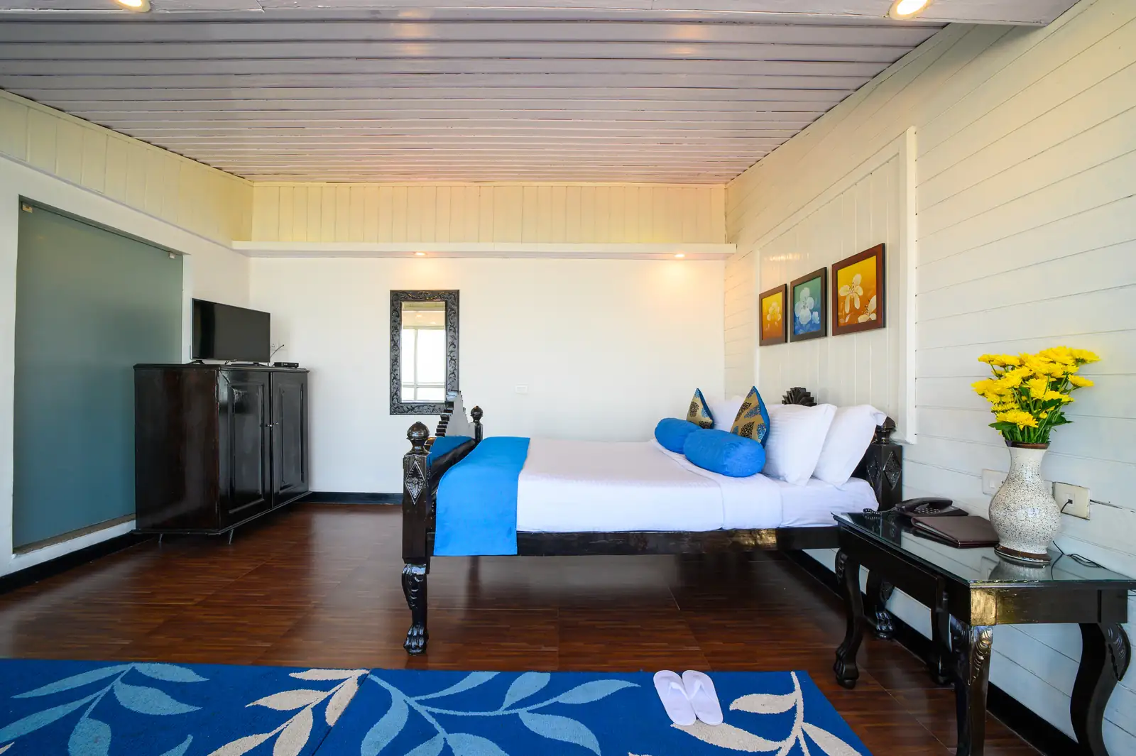 Kanchenjunga Room